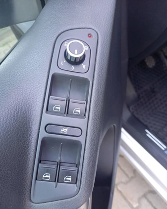 Volkswagen Tiguan cena 30900 przebieg: 245000, rok produkcji 2009 z Lublin małe 232